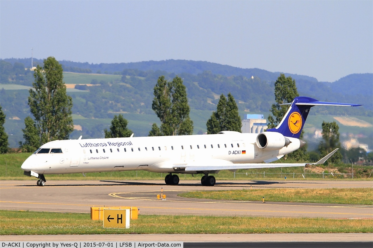 D-ACKI, 2006 Bombardier CRJ-900LR (CL-600-2D24) C/N 15088, Bombardier CRJ-900LR, Taxiing to holding point rwy 15, Bâle-Mulhouse-Fribourg airport (LFSB-BSL)