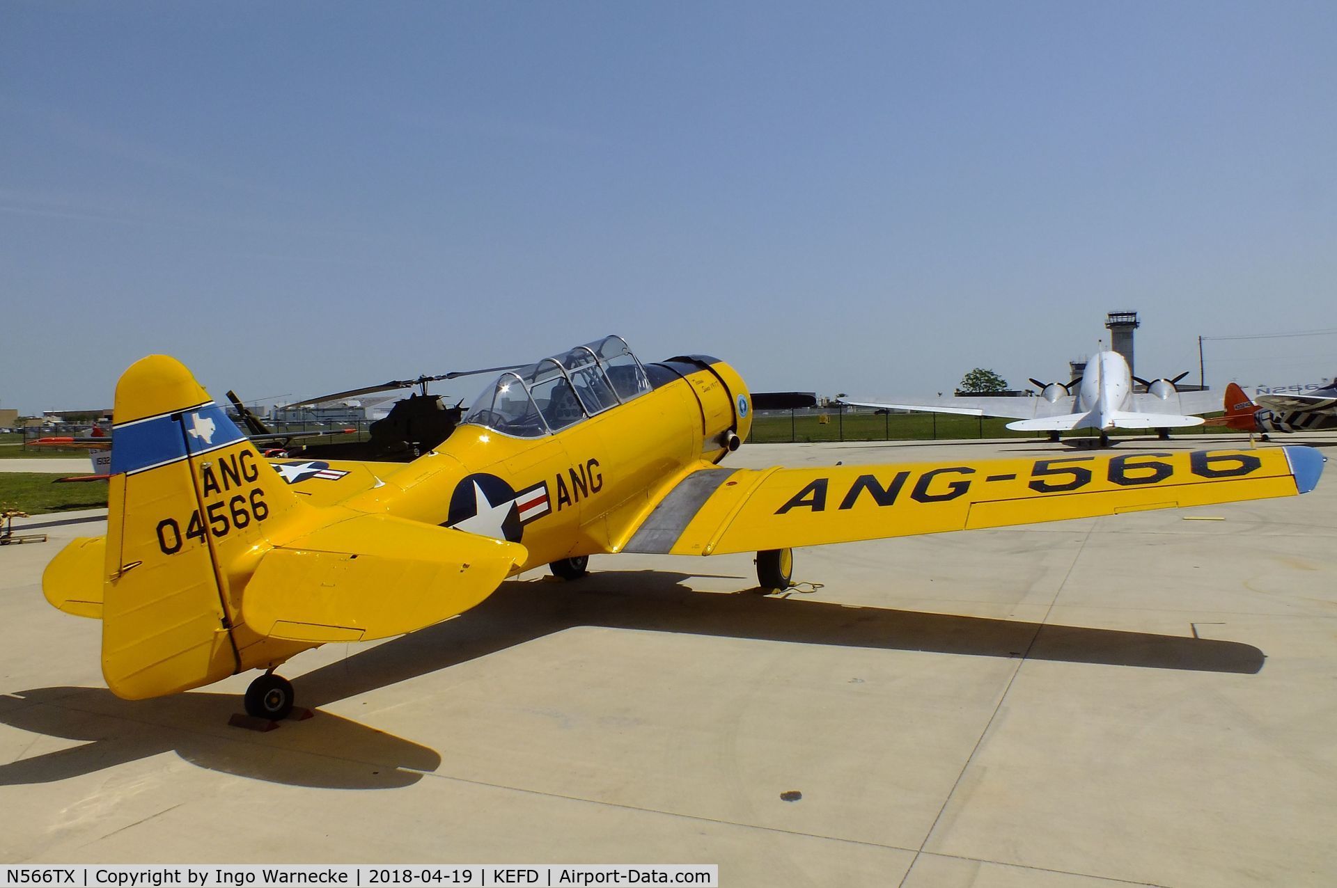 N566TX, North American SNJ-5 Texan C/N 85053, North American SNJ-5 Texan (AT-6) at the Lone Star Flight Museum, Houston TX