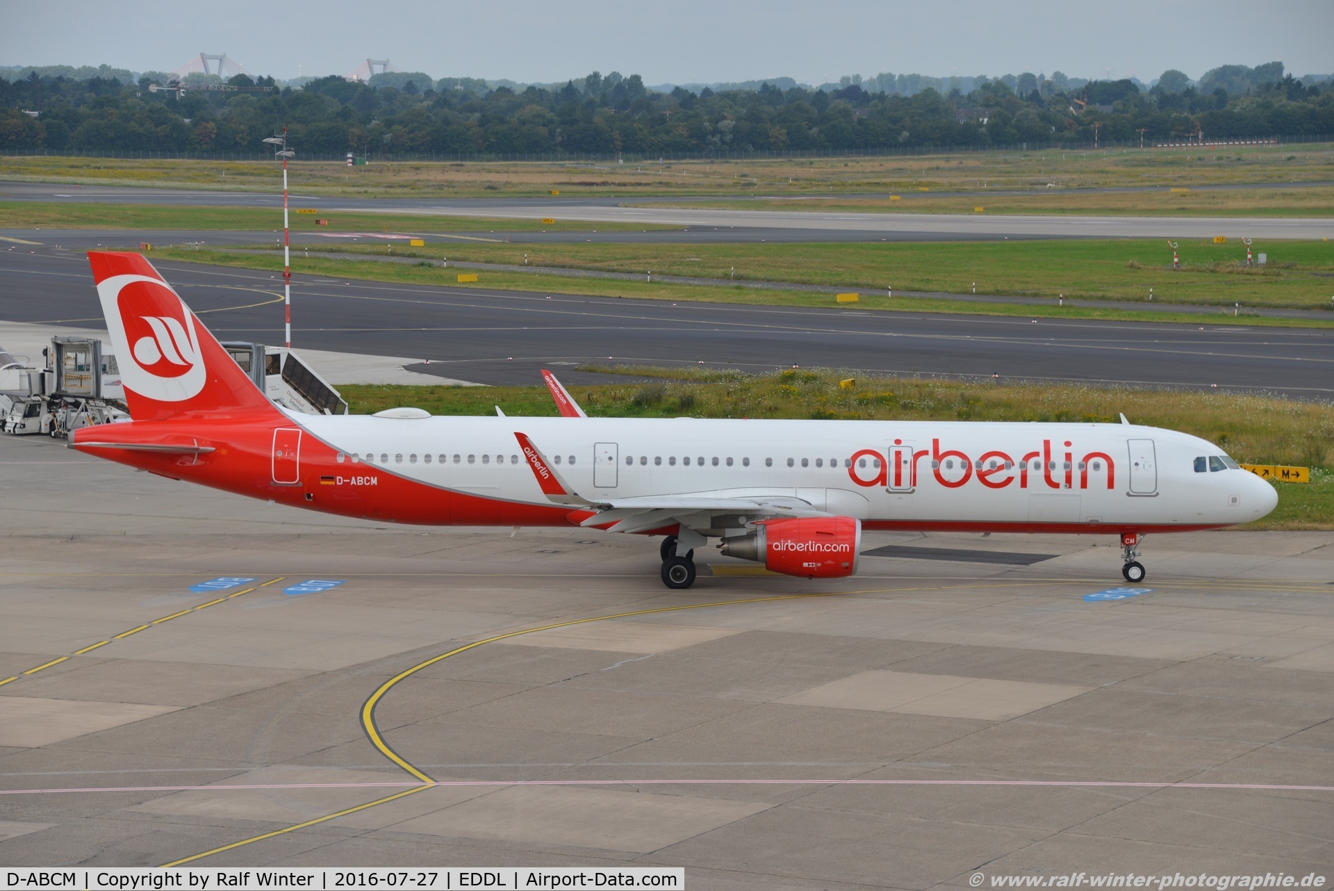 D-ABCM, 2015 Airbus A321-211 C/N 6432, Airbus A321-211(W) - AB BER Air Berlin - 6432 - D-ABCM - 27.07.2016 - DUS