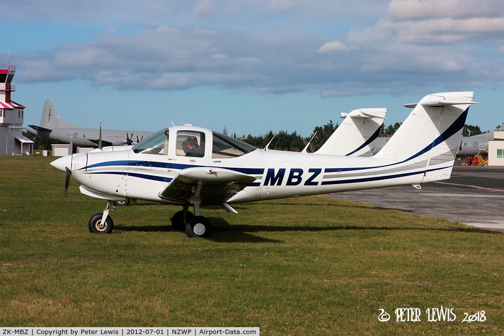 ZK-MBZ, Piper PA-38-112 Tomahawk Tomahawk C/N 38-81A0062, RNZAF Base Auckland Aviation Sports Club, Whenuapai
