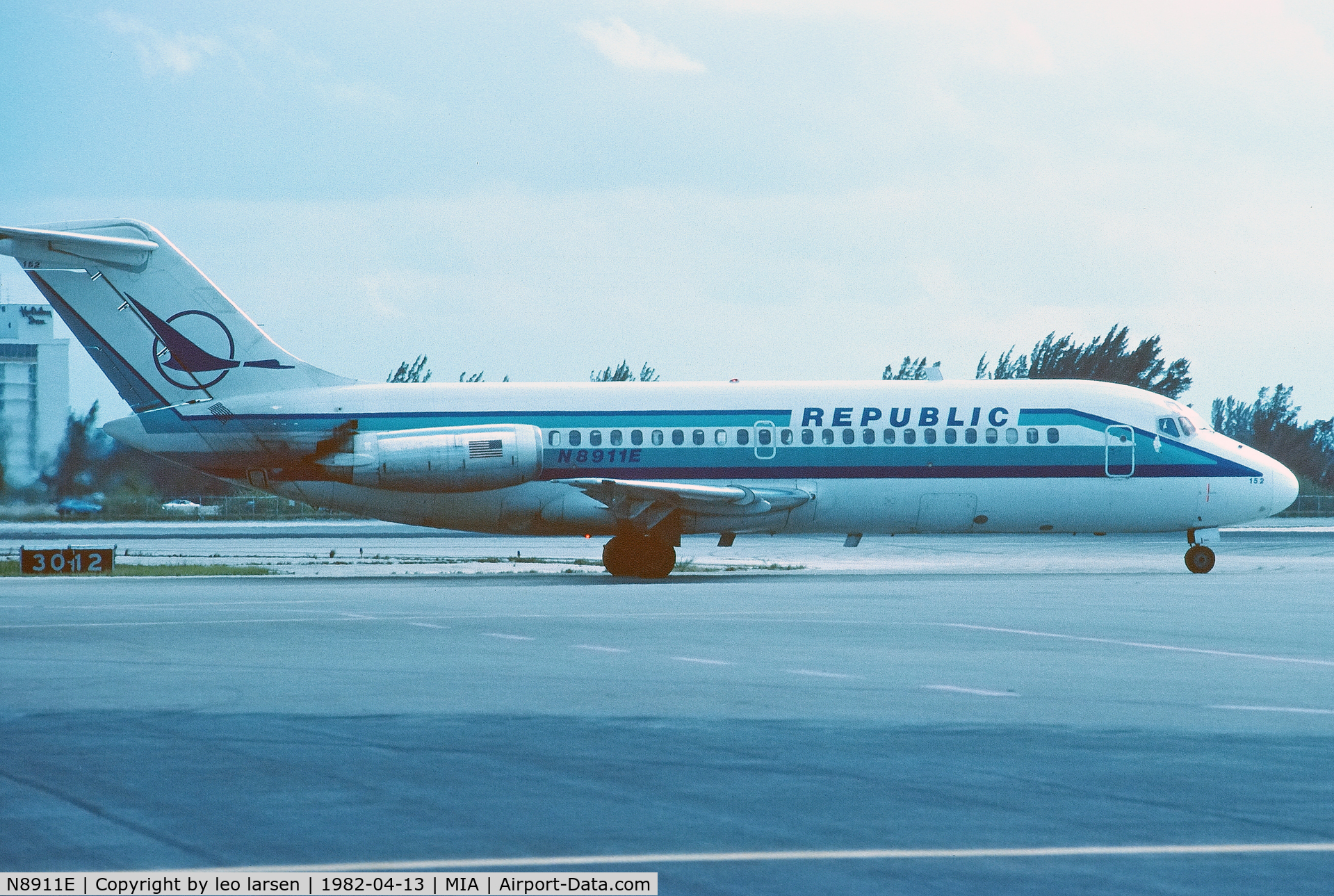 N8911E, 1966 Douglas DC-9-14 C/N 45825, Miami 13.4.1982