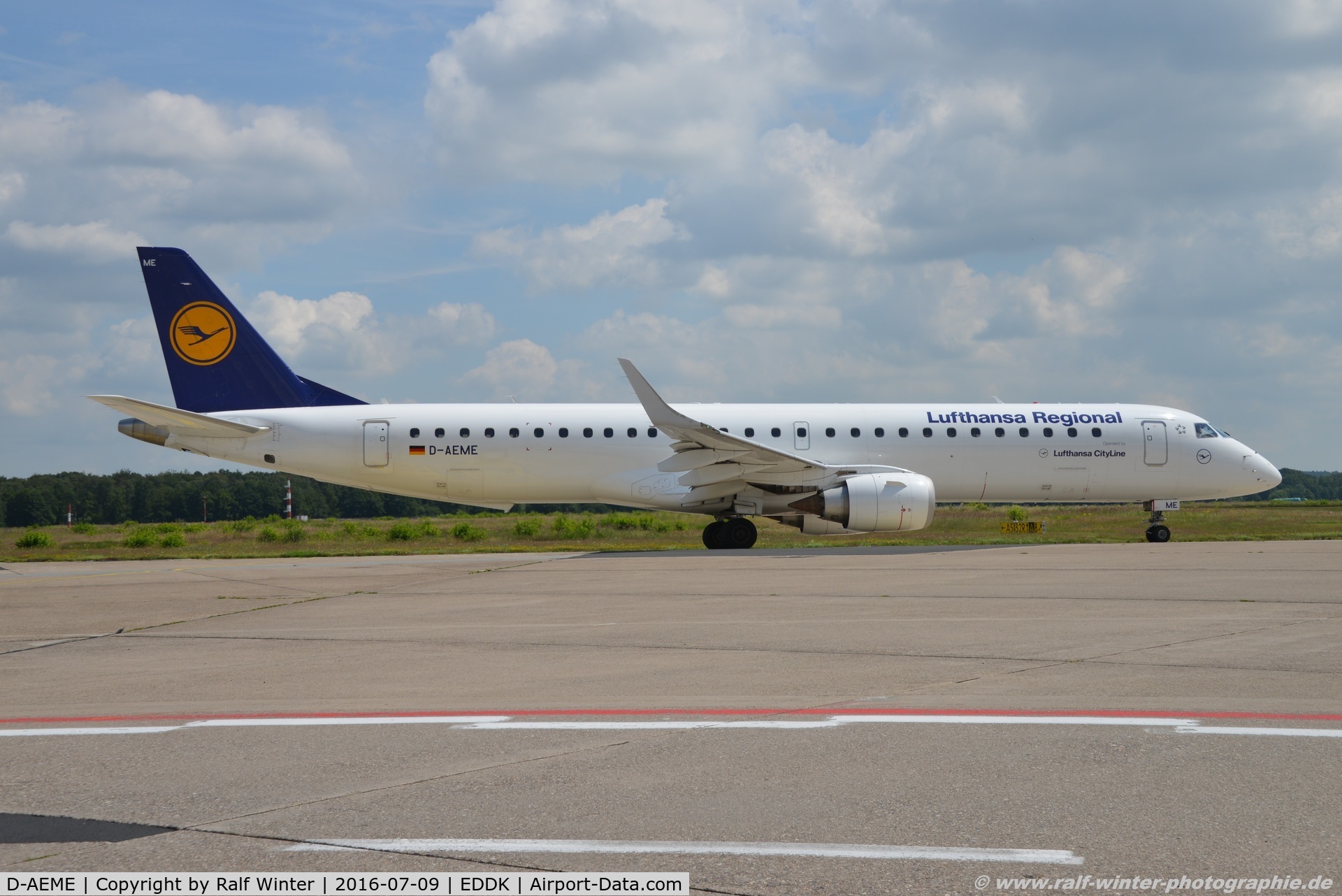 D-AEME, 2009 Embraer 195LR (ERJ-190-200LR) C/N 19000308, Embraer ERJ-195LR 190-200LR - CL CLH Lufthansa Cityline - 19000308 - D-AEME - 09.07.2016 - CGN