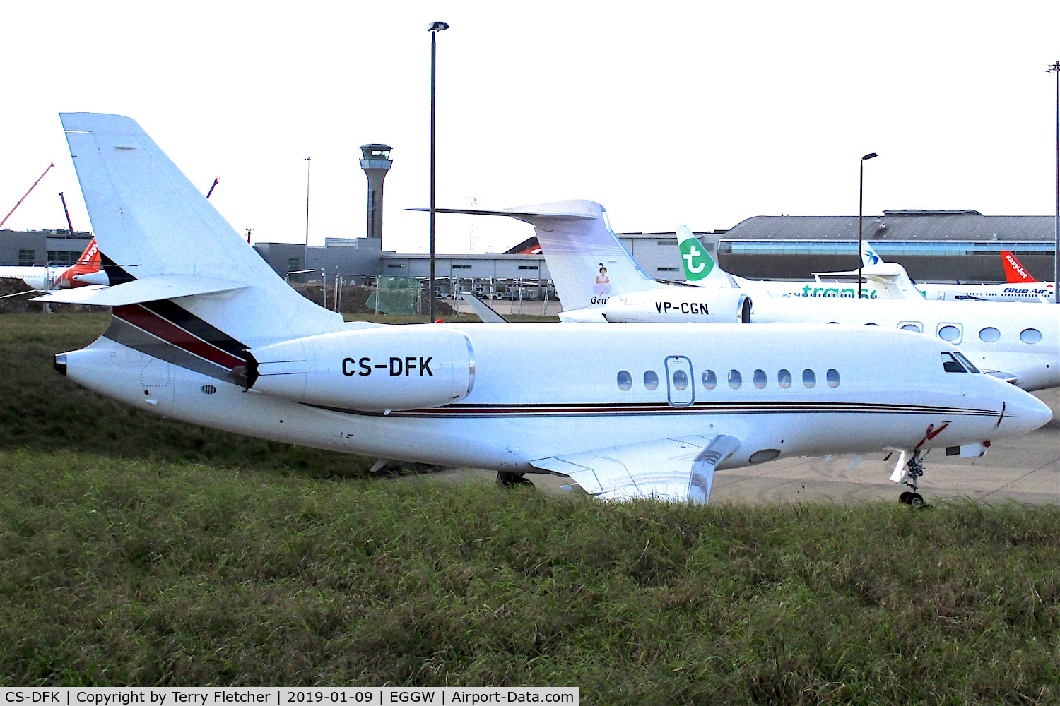 CS-DFK, 2006 Dassault Falcon 2000EX C/N 65, at Luton