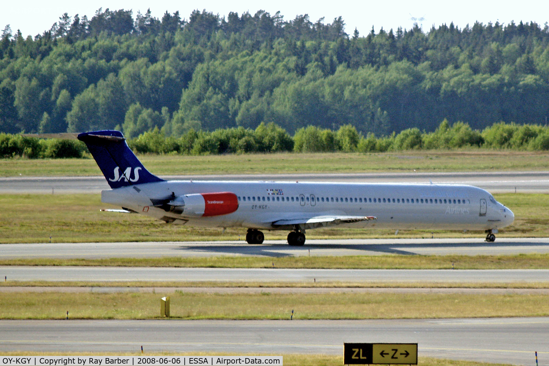 OY-KGY, 1986 McDonnell Douglas MD-81 (DC-9-81) C/N 49420, OY-KGY   McDonnell Douglas DC-9-82 (MD82) [49420] (SAS Scandinavian Airlines) Stockholm-Arlanda~SE 06/06/2008