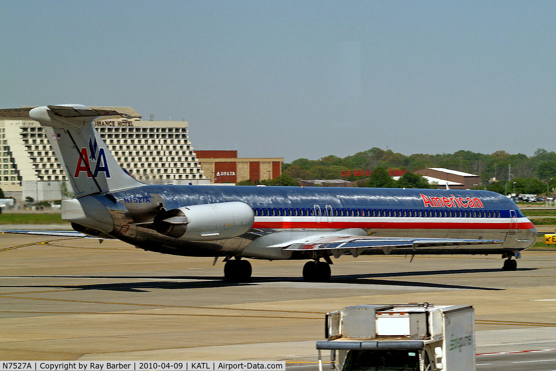 N7527A, 1990 McDonnell Douglas MD-82 (DC-9-82) C/N 49919, N7527A  McDonnell Douglas DC-9-82 (MD82) [49919] (American Airlines) Atlanta-Hartsfield~N 09/04/2010