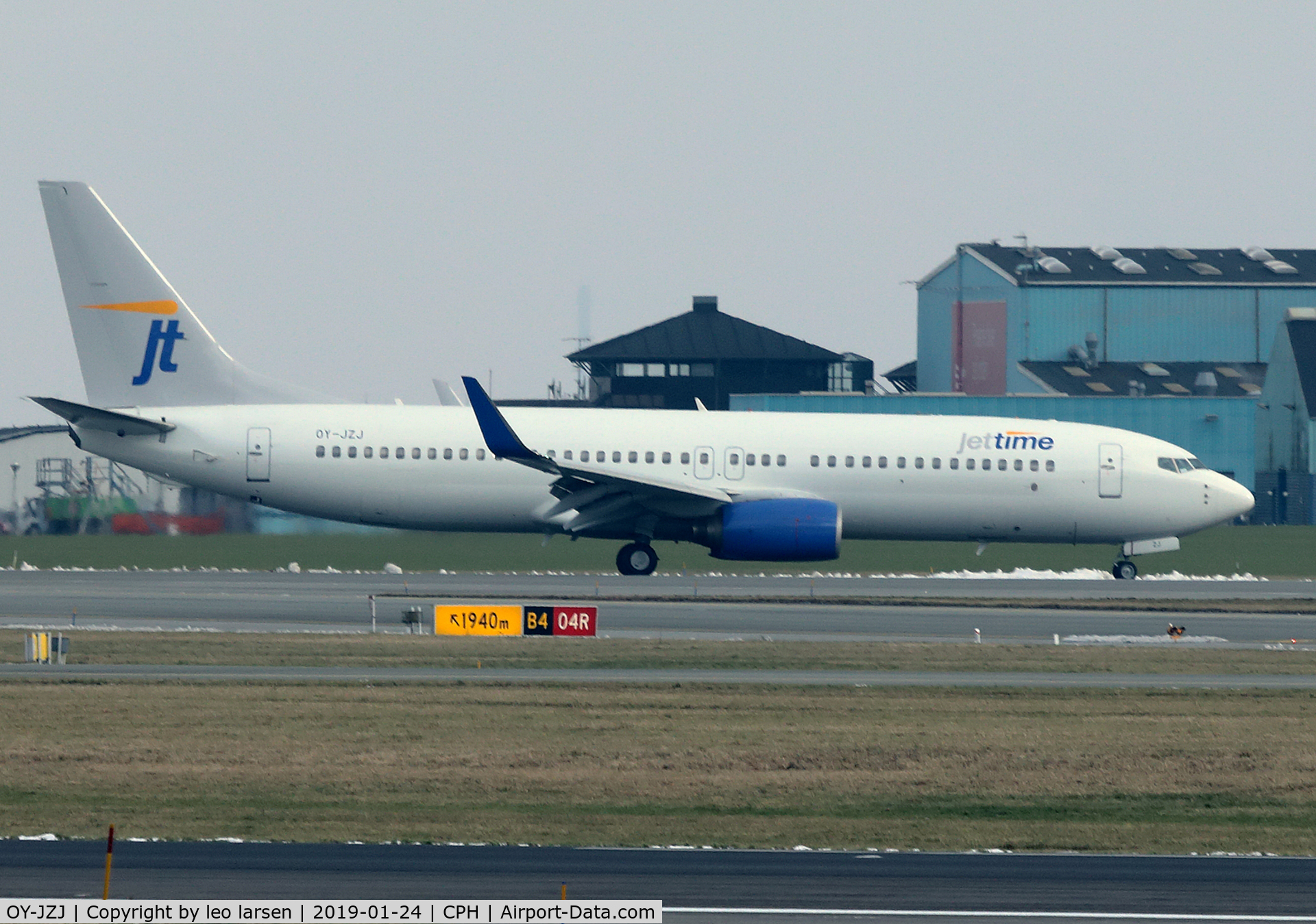 OY-JZJ, 2003 Boeing 737-82R C/N 30658, Copenhagen 24.1.2019 on delevery flight. ex HL8263
