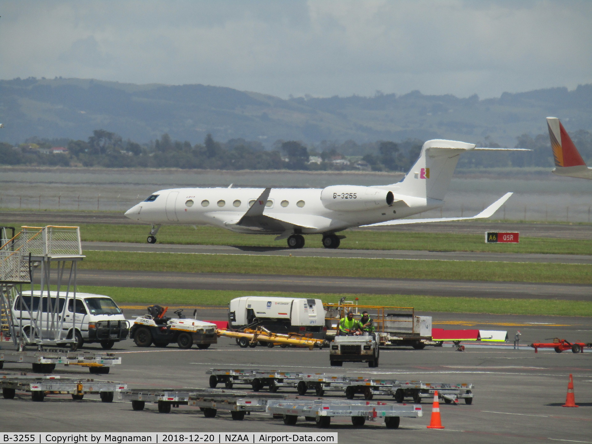 B-3255, 2015 Gulfstream Aerospace G650 (G-VI) C/N 6181, just landed at AKL