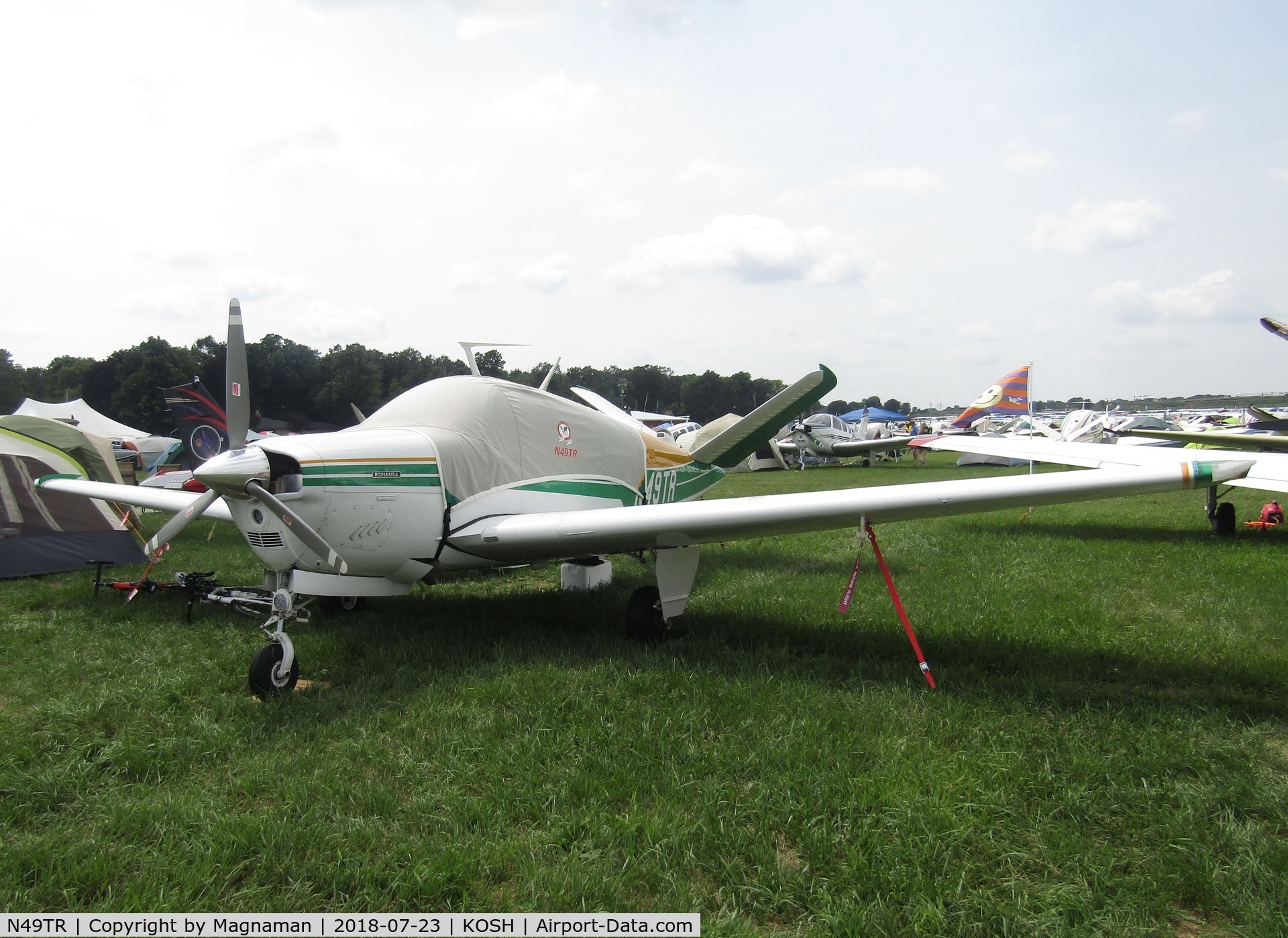 N49TR, 1974 Beech V35B Bonanza C/N D-9628, one of dozens of V tails at EAA 18
