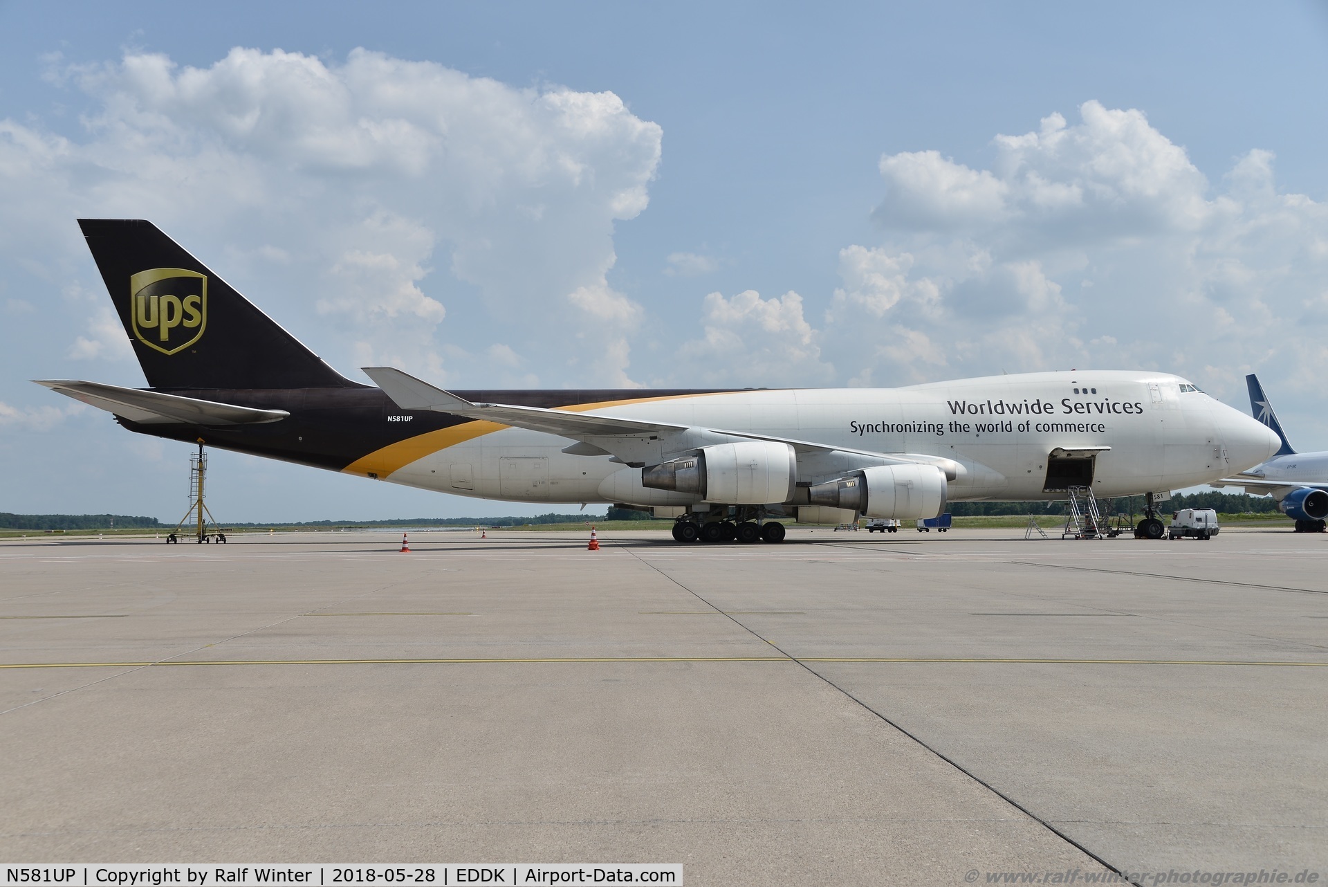 N581UP, 1993 Boeing 747-4R7F C/N 25866, Boeing 747-4R7F - 5X UPS United Parcel Service - 25866 - N581UP - 28.05.2018 - CGN