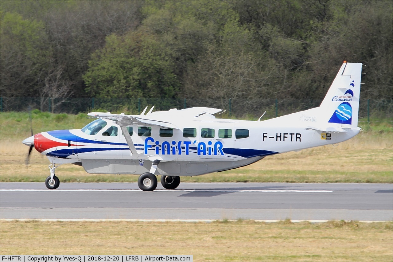 F-HFTR, 2008 Cessna 208B Grand Caravan C/N 208B-2041, Cessna 208B Grand Caravan, Taxiing rwy 07R, Brest-Bretagne Airport (LFRB-BES)