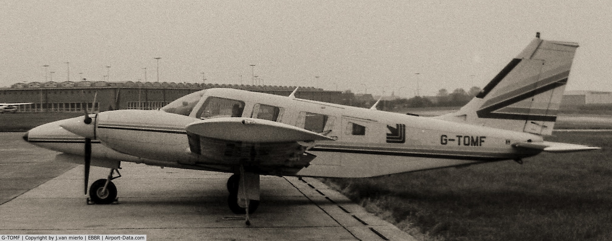 G-TOMF, 1981 Piper PA-34-200T Seneca II C/N 34-8133191, Brussels G.A.T.