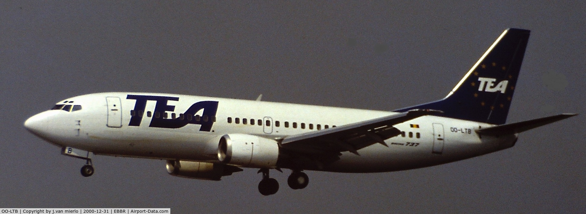 OO-LTB, 1988 Boeing 737-3M8(QC) C/N 24021, Landing 25L at Brussels