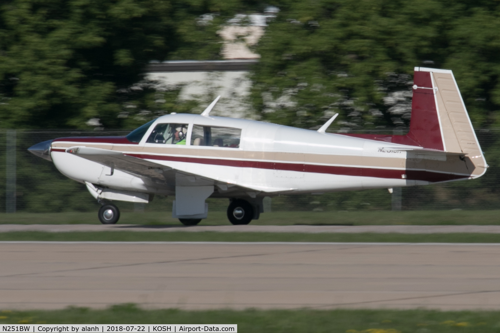 N251BW, 1980 Mooney M20K C/N 25-0299, Arriving at AirVenture 2018 (in company with 60 other Mooneys)
