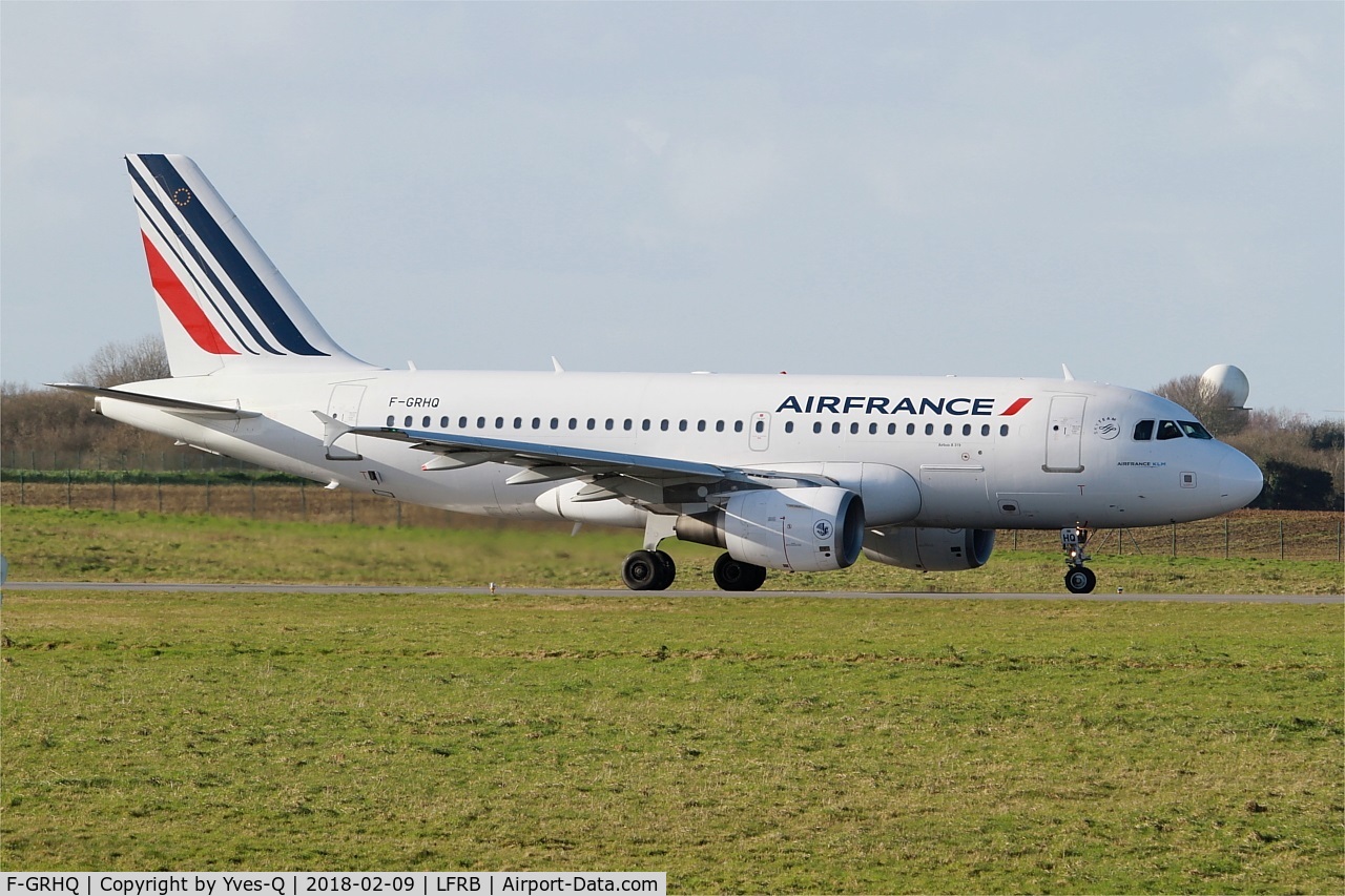 F-GRHQ, 2000 Airbus A319-111 C/N 1404, Airbus A319-111, Taxiing rwy 25L, Brest-Bretagne airport (LFRB-BES)