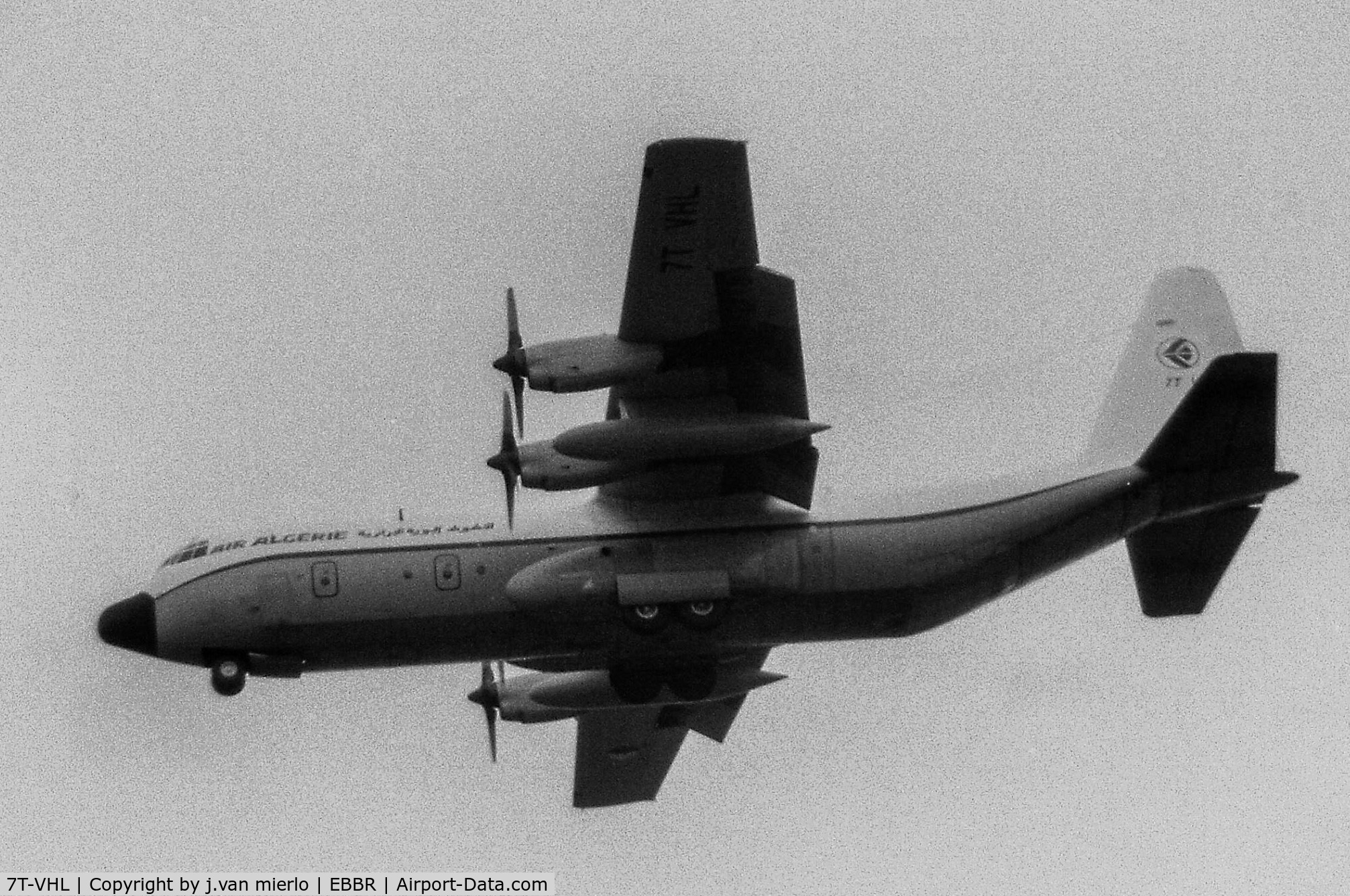 7T-VHL, 1981 Lockheed L-100-30 Hercules (L-382G) C/N 382-4886, Approaching 25R Brussels'80s