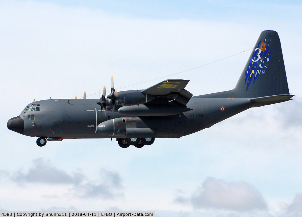 4588, 1975 Lockheed C-130H Hercules C/N 382-4588, Landing rwy 14L in special c/s