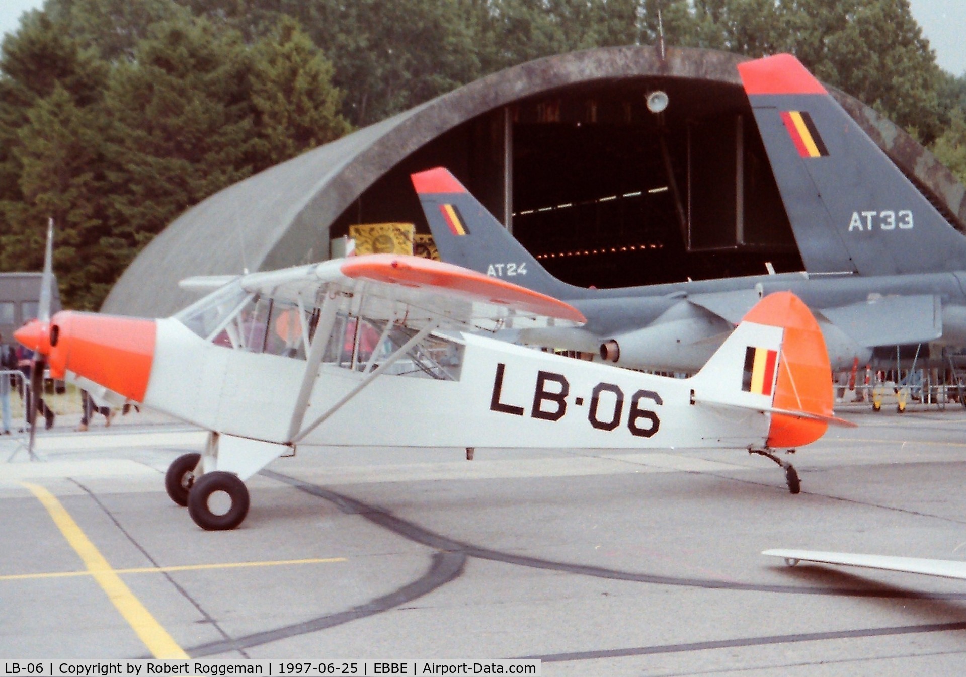 LB-06, 1954 Piper L-21B Super Cub (PA-18-135) C/N 18-3864, OPEN DAY.AIR CADETS.