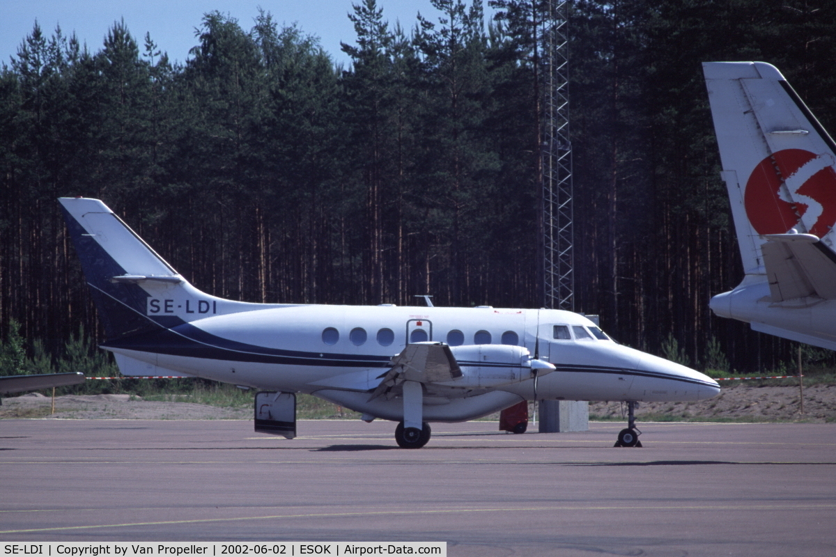 SE-LDI, 1987 British Aerospace BAe-3112 Jetstream 31 C/N 785, Jetstream 31 on the platform of Karlstad airport, Sweden, 2002