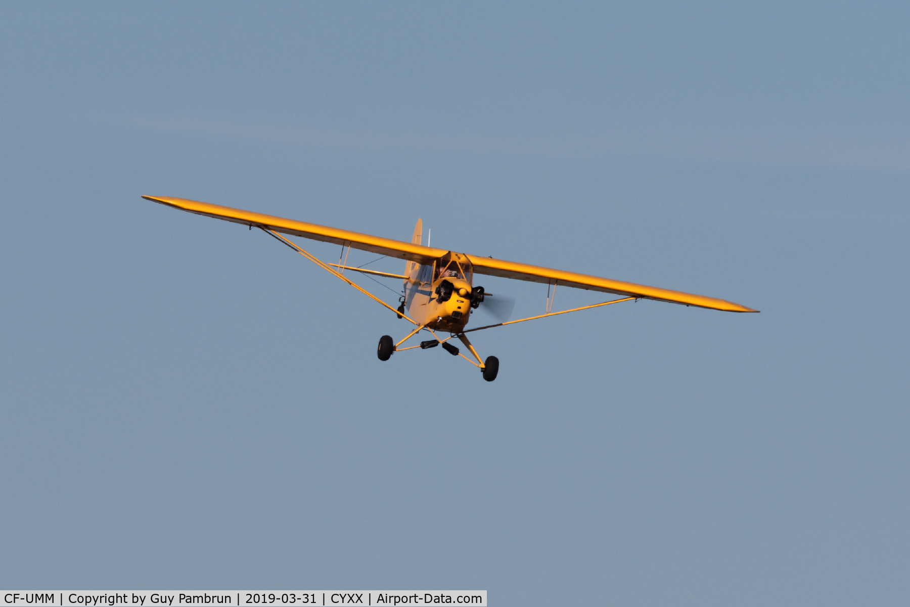 CF-UMM, 1941 Piper J3C-65 Cub Cub C/N 6411, Landing