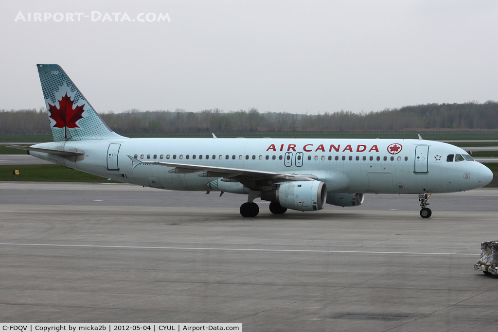 C-FDQV, 1988 Airbus A320-211 C/N 068, Taxiing. Scrapped in march 2019.
