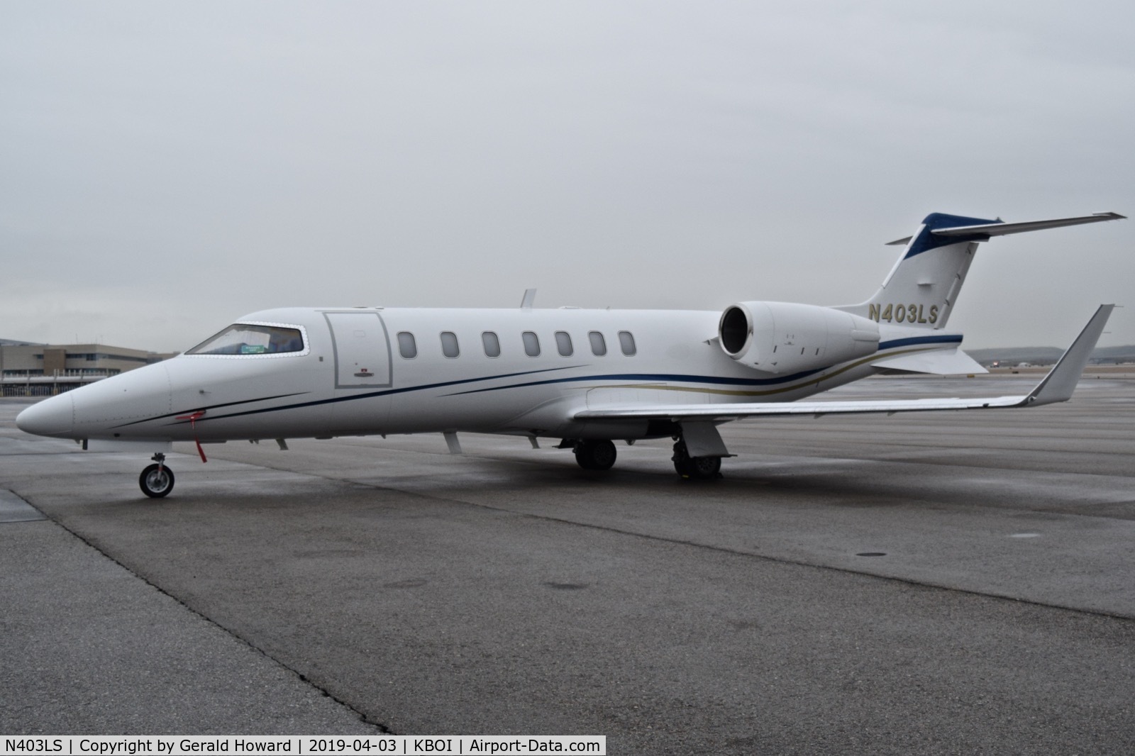 N403LS, 2009 Learjet Inc 45 C/N 2124, Parked on the north GA ramp.