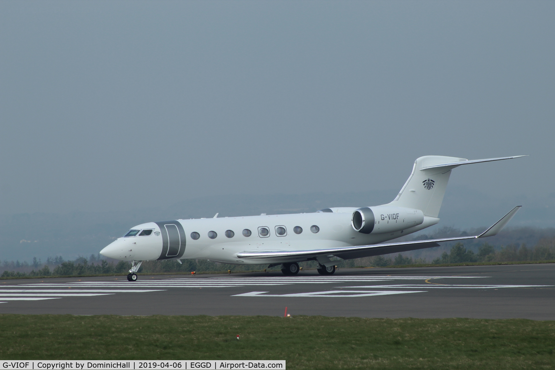 G-VIOF, 2017 Gulfstream G-VI (G650ER) C/N 6355, Taxiing to RWY 09 for departure
