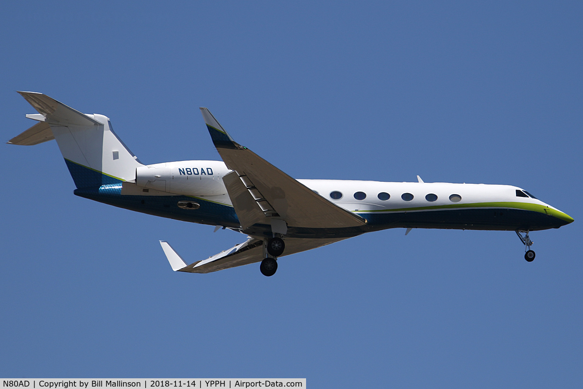 N80AD, 2016 Gulfstream Aerospace GV-SP (G550) C/N 5539, finals for two-one