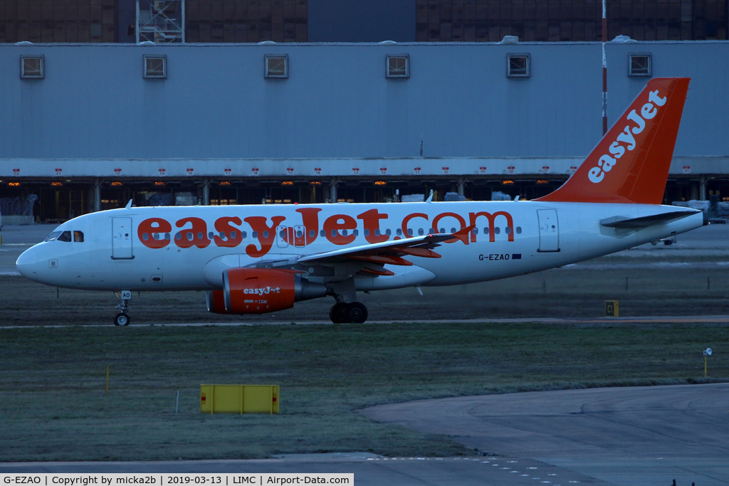 G-EZAO, 2006 Airbus A319-111 C/N 2769, Taxiing