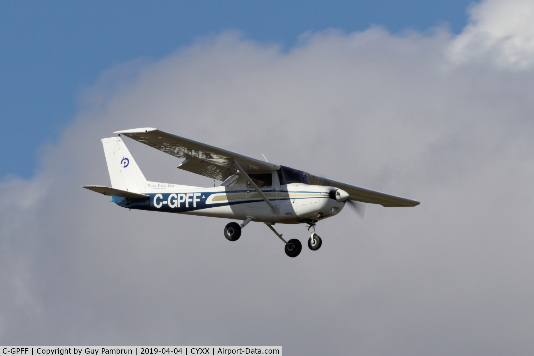 C-GPFF, 1978 Cessna 152 C/N 15282493, Landing