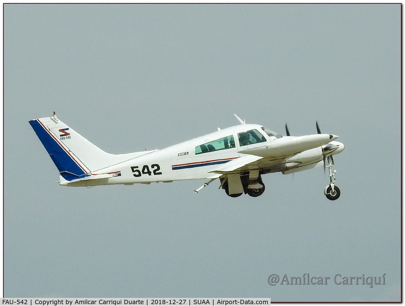 FAU-542, Cessna C-310L C/N 310-0102, Take Off from SUAA