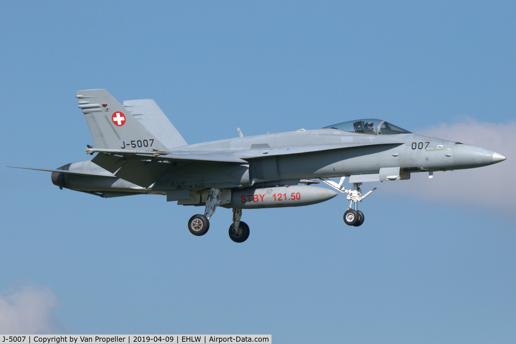 J-5007, McDonnell Douglas F/A-18C Hornet C/N 1335/SFC007, Swiss Air Force F-18C Hornet landing at Leeuwarden air base, the Netherlands, Frisian Flag 2019