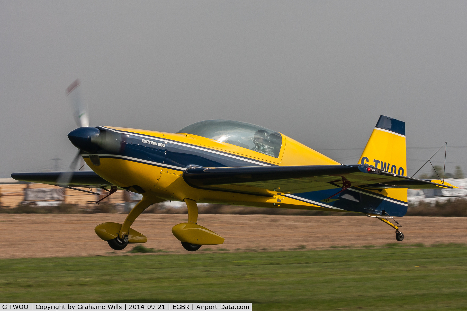 G-TWOO, 1996 Extra EA-300/200 C/N 05, Extra EA-300/200 G-TWOO Skyboard Aerobatics, Breighton 21/9/14