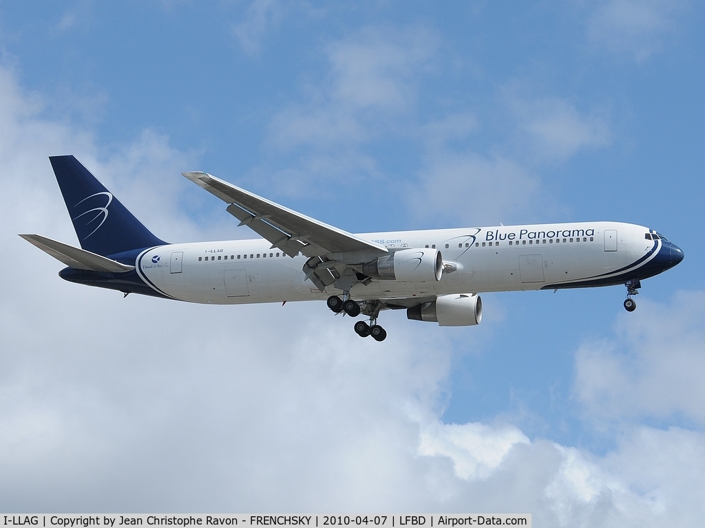 I-LLAG, 1991 Boeing 767-330/ER C/N 25137, Blue Panorama landing runway 23 (wfu 23-01-2014 std at GYR 24-01-2014. Moved to KTUP 8/6/14 broken up)