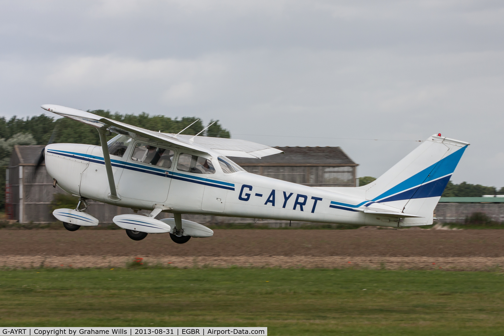G-AYRT, 1971 Reims F172K Skyhawk C/N 0777, Cessna F172K G-AYRT, Breighton 31/8/13