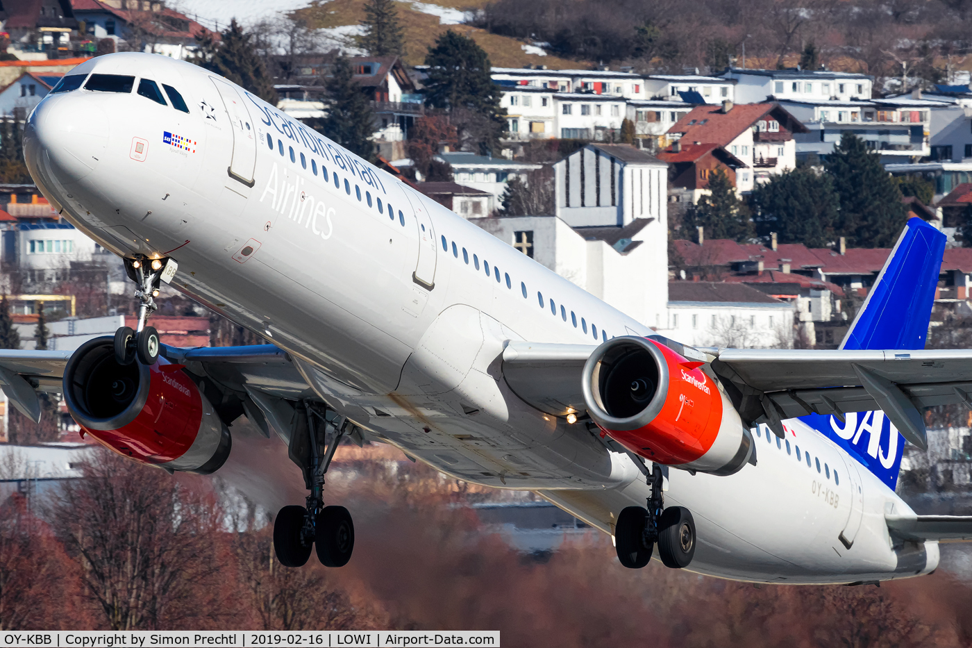 OY-KBB, 2001 Airbus A321-232 C/N 1642, OY-KBB @ Innsbruck Airport