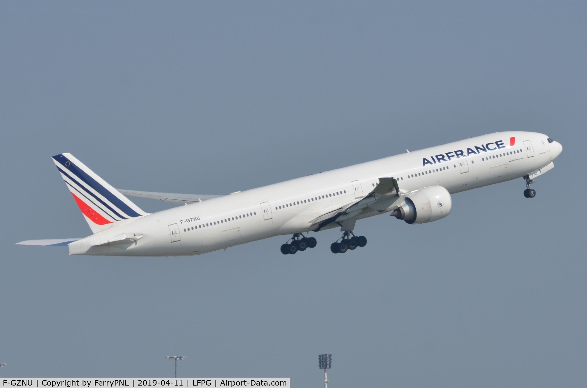 F-GZNU, 2016 Boeing 777-328/ER C/N 61701, Departure of Air France B773