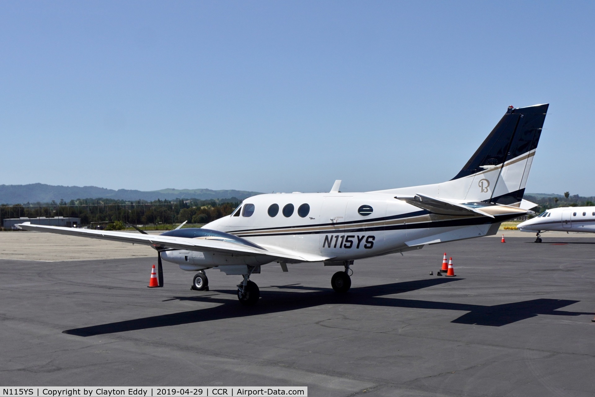 N115YS, 1974 Beech E90 King Air C/N LW-126, Buchanan Field Concord California 2019.
