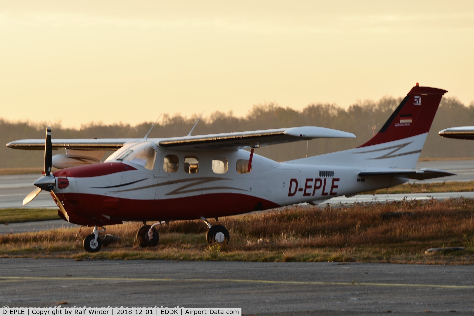 D-EPLE, Cessna T210N Centurion Turbo Centurion C/N P21000511, Cessna P210N Press. Centurion - Private - P21000511 - D-EPLE - 01.12.2018 - CGN