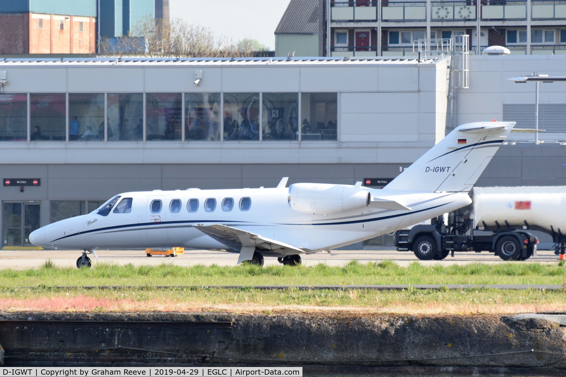 D-IGWT, 2008 Cessna 525A CitationJet CJ2+ C/N 525A-0403, Departing from London City Airport.