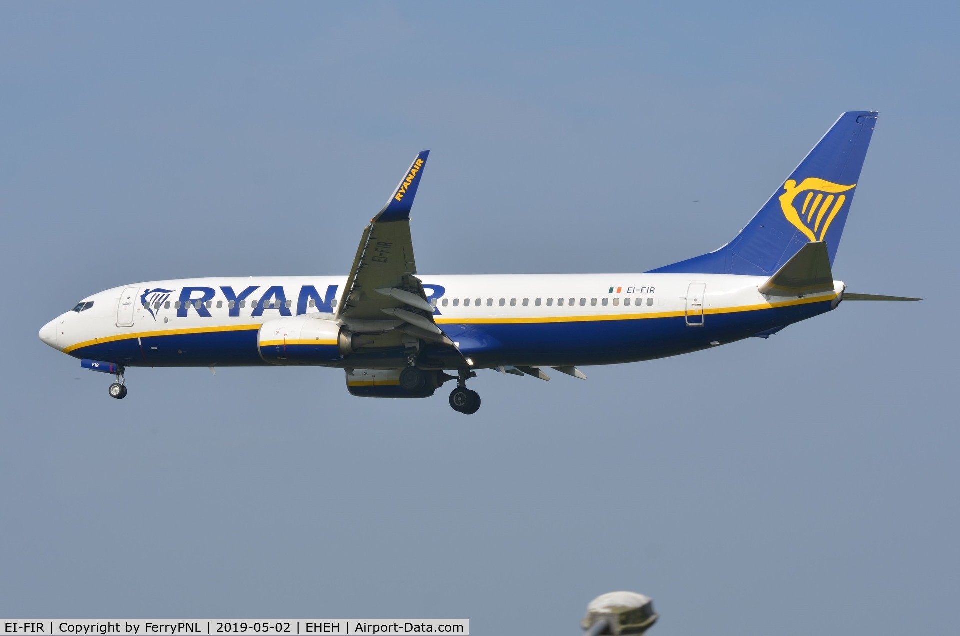 EI-FIR, 2015 Boeing 737-8AS C/N 61578, Ryanair B738 almost over the numbers.