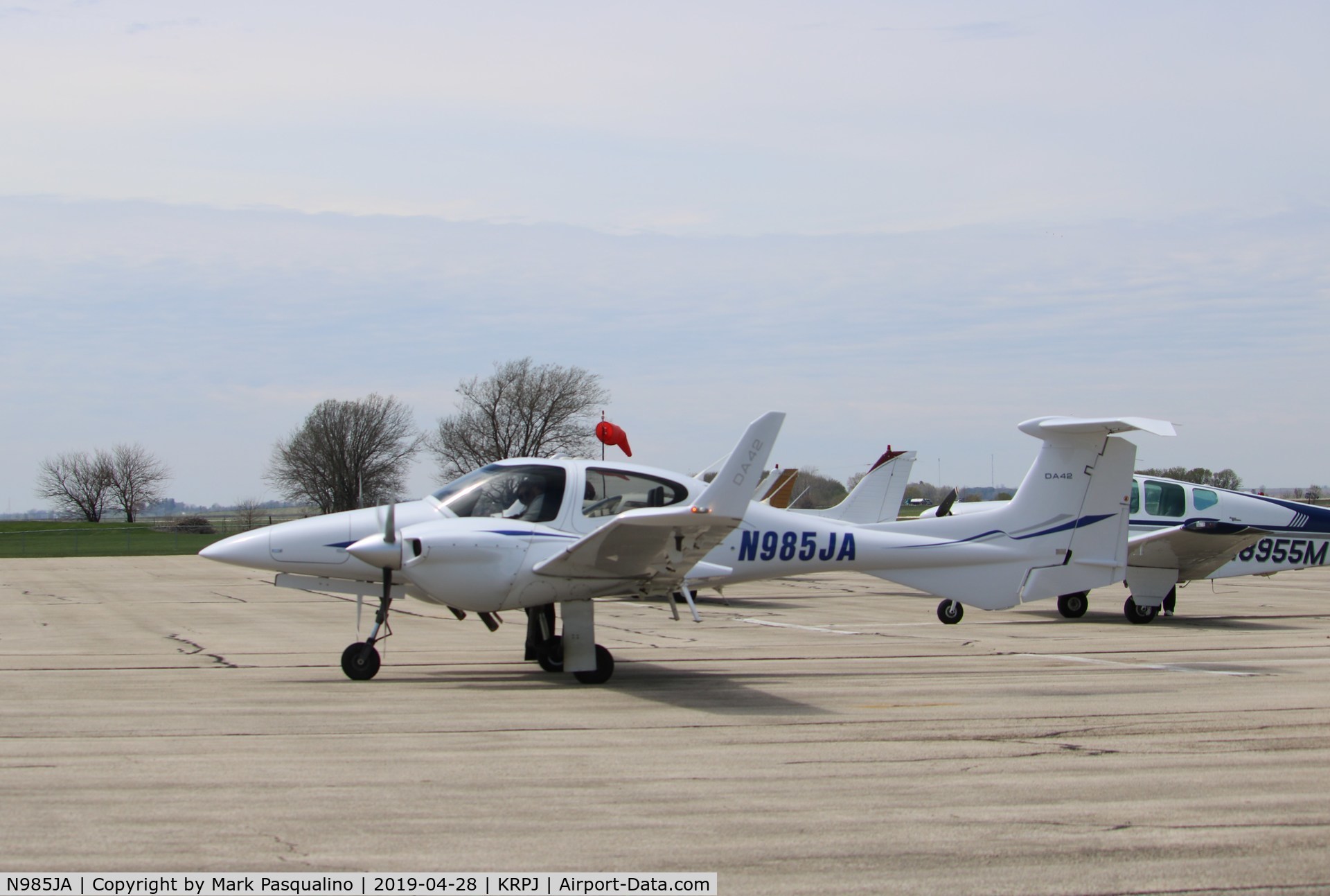 N985JA, 2009 Diamond DA-42 Twin Star C/N 42.AC132, Diamond DA-42