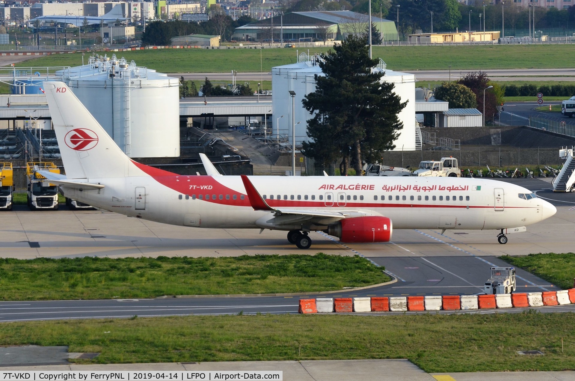 7T-VKD, 2010 Boeing 737-8D6 C/N 40858, Air Algerie B738 taxying out