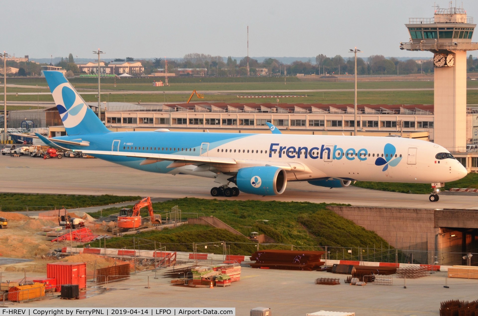 F-HREV, 2017 Airbus A350-941 C/N 193, French Bee A359 ready to depart