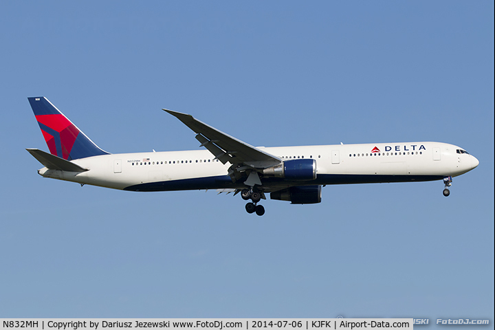 N832MH, 2000 Boeing 767-432/ER C/N 29704, Boeing 767-432/ER - Delta Air Lines  C/N 29704, N832MH