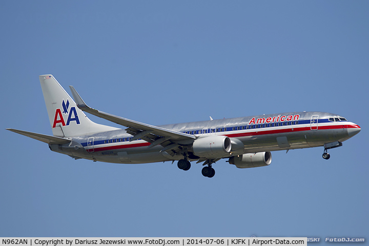 N962AN, 2001 Boeing 737-823 C/N 30858, Boeing 737-823 - American Airlines  C/N 30858, N962AN