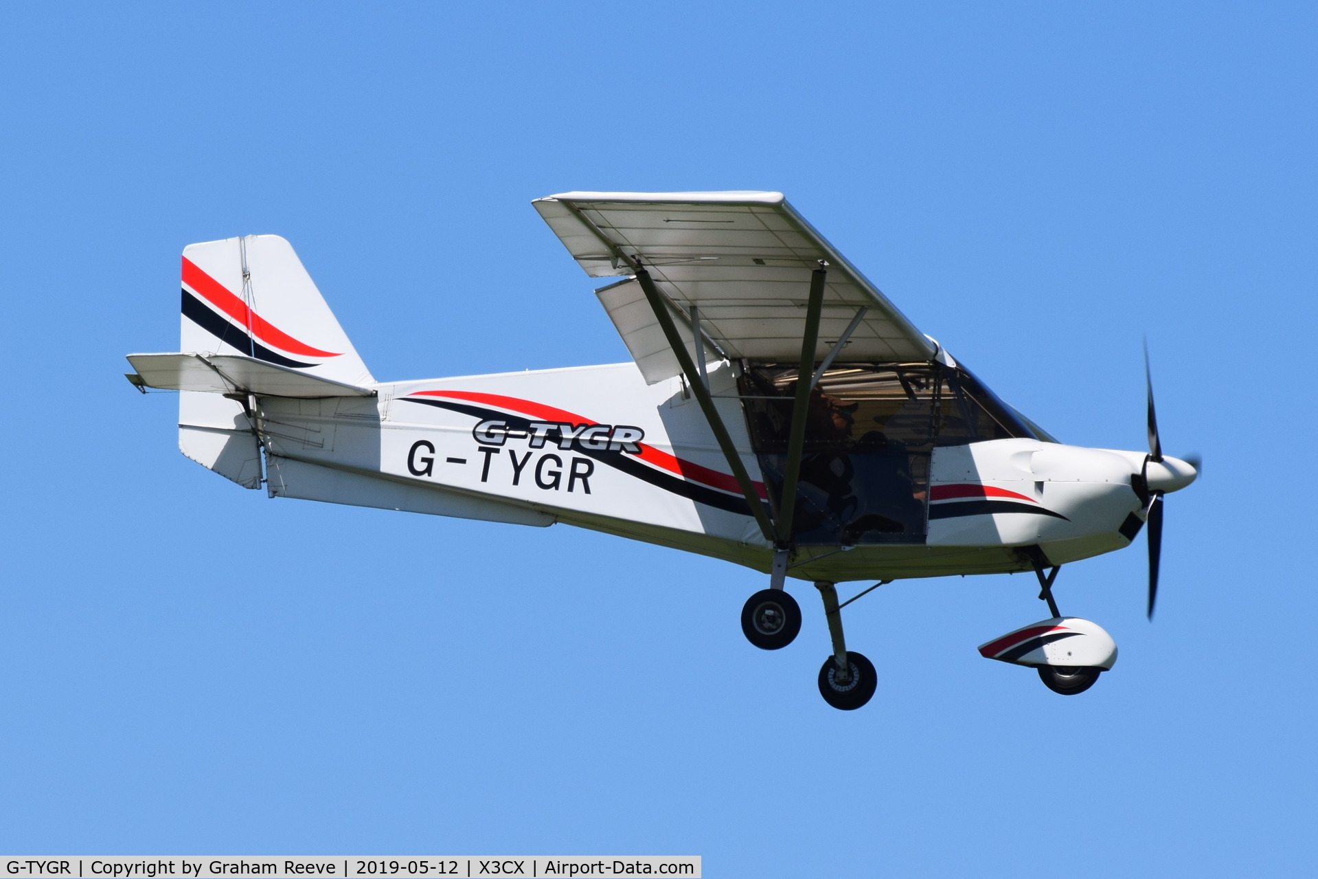 G-TYGR, 2007 Best Off Skyranger 912S(1) C/N BMAA/HB/420, Landing at Northrepps.