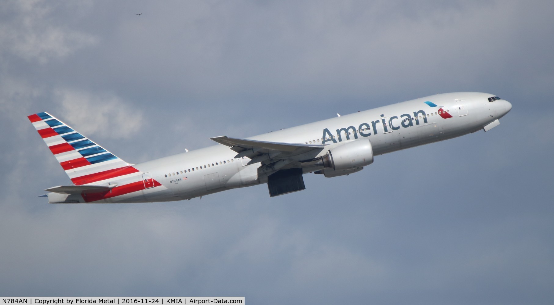 N784AN, 2000 Boeing 777-223 C/N 29588, American