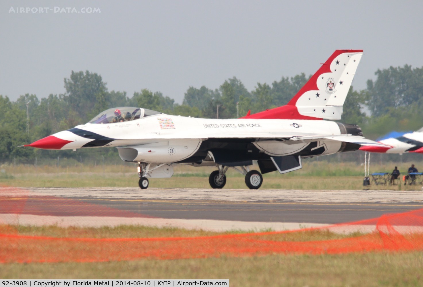92-3908, 1992 General Dynamics F-16CM Fighting Falcon C/N CC-150, Thunder Over Michigan 2014
