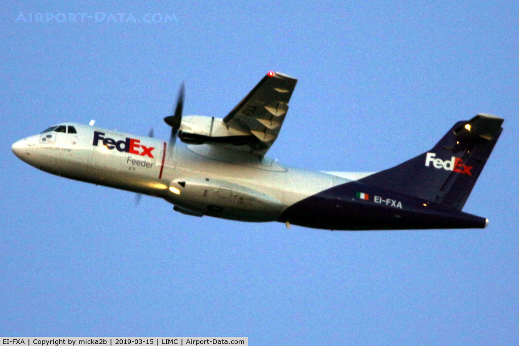 EI-FXA, 1992 ATR 42-300 C/N 282, Take off