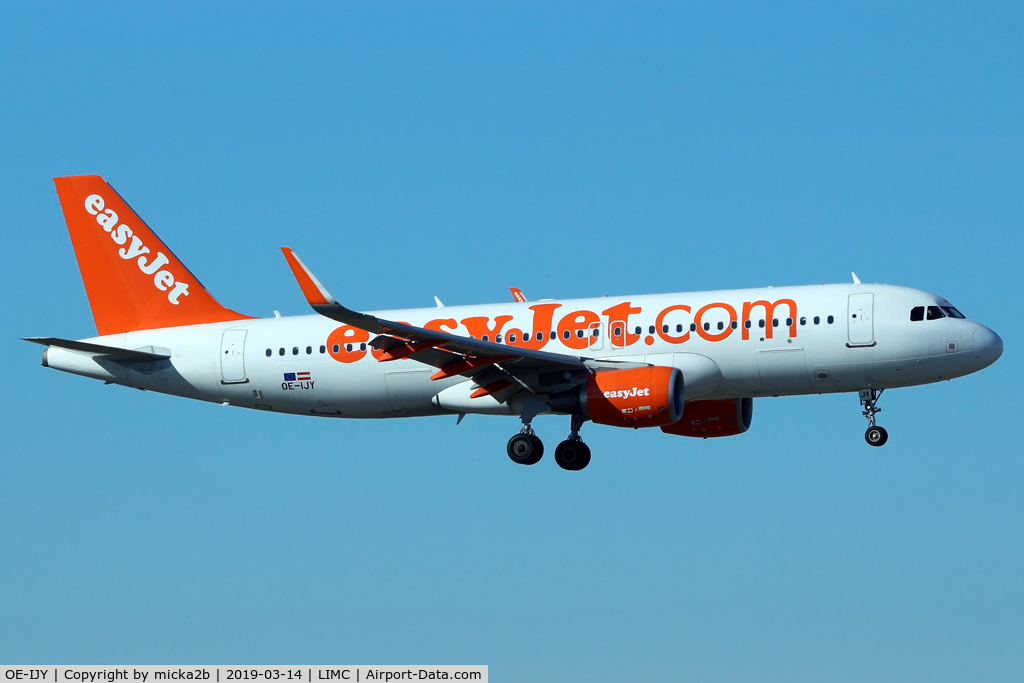 OE-IJY, 2015 Airbus A320-214 C/N 6541, Landing